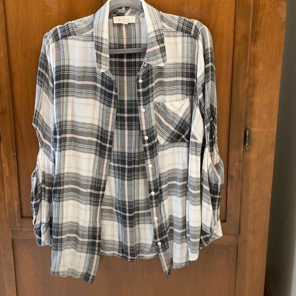 Two by Vince Camuto shirt 1X plaid button down elbow cutouts - Picture 3 of 6
